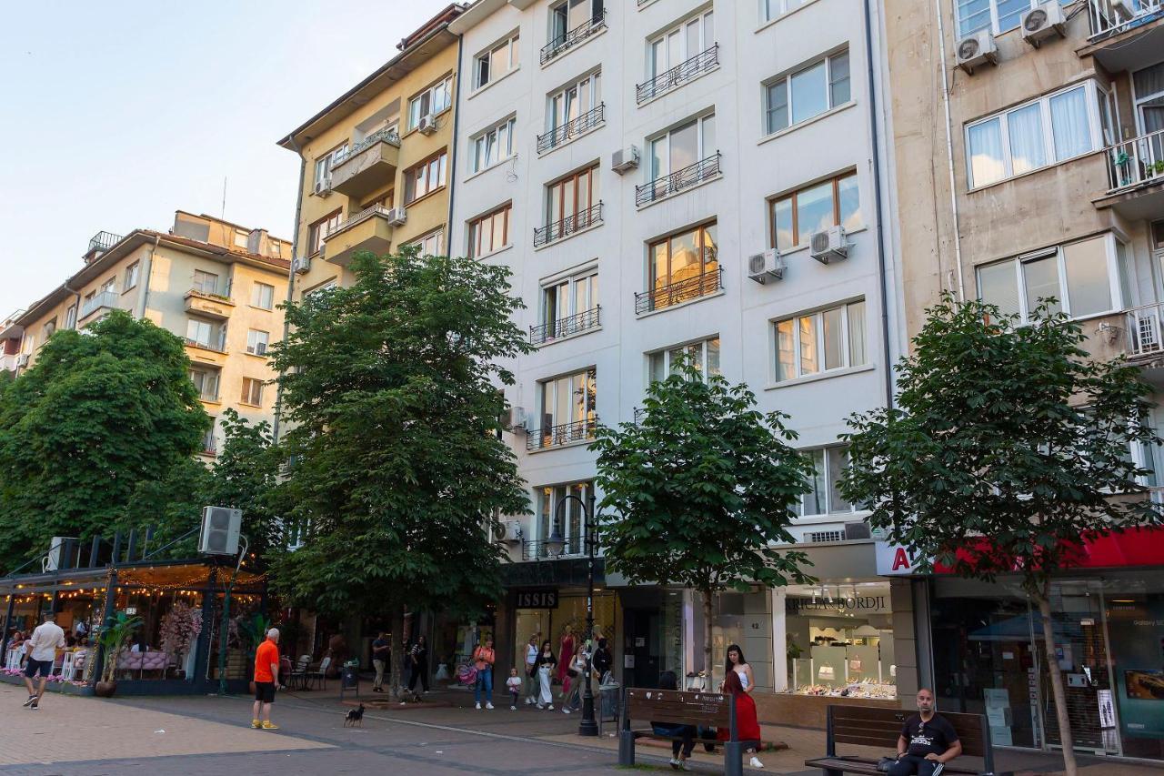 Central Vitosha Apartment Sofia Esterno foto